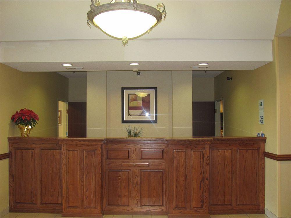 Holiday Inn Express Hotel & Suites Burlington By Ihg Extérieur photo