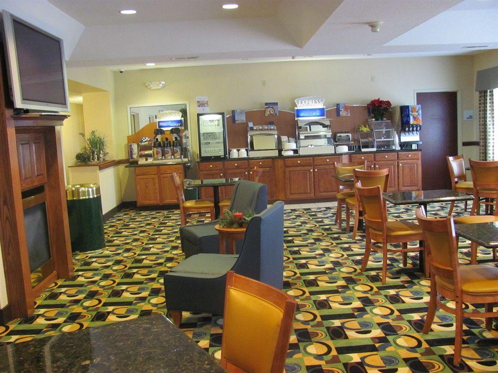 Holiday Inn Express Hotel & Suites Burlington By Ihg Extérieur photo