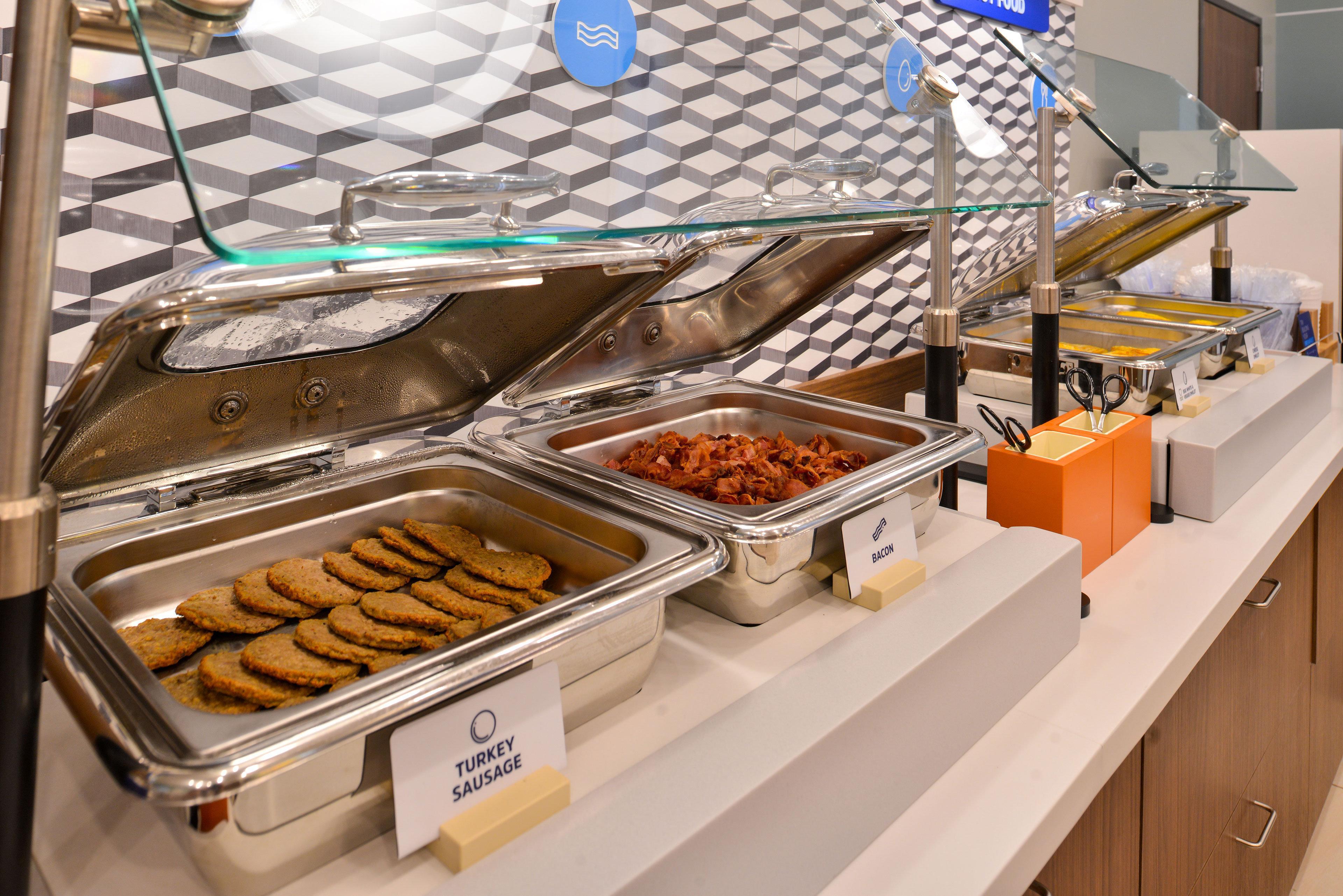 Holiday Inn Express Hotel & Suites Burlington By Ihg Extérieur photo