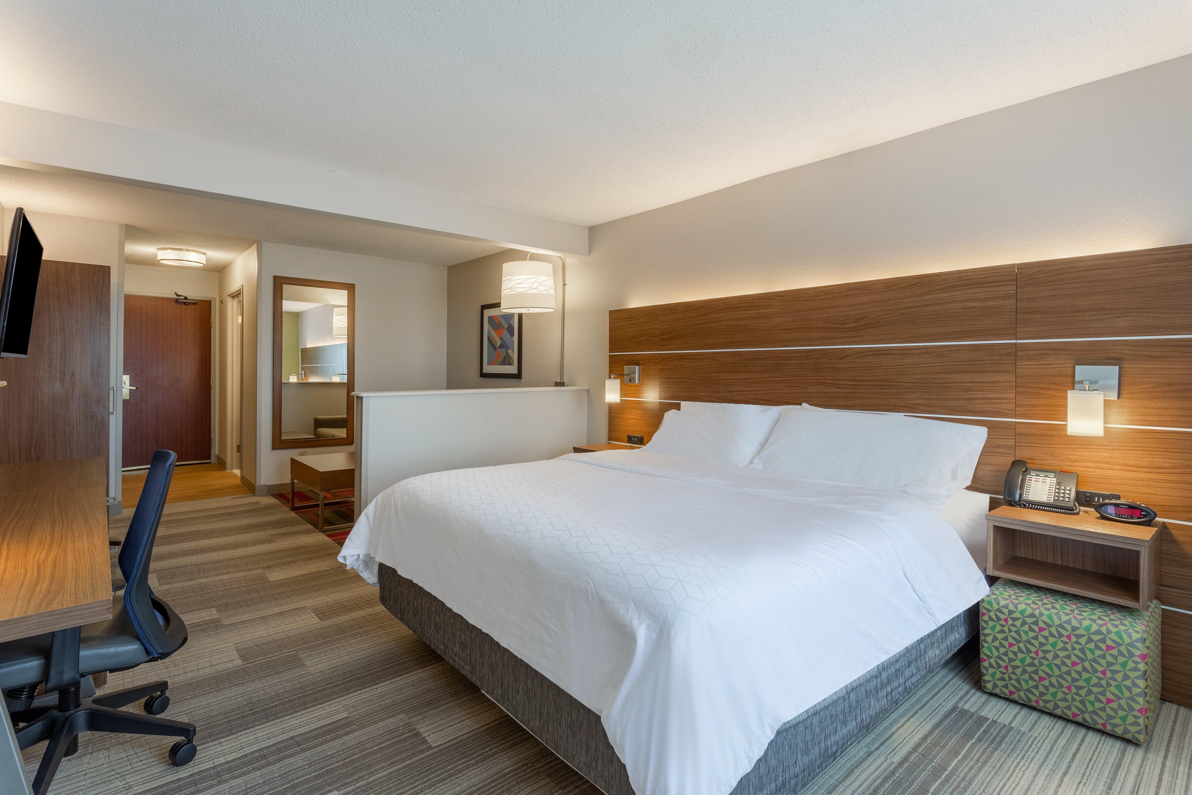 Holiday Inn Express Hotel & Suites Burlington By Ihg Extérieur photo