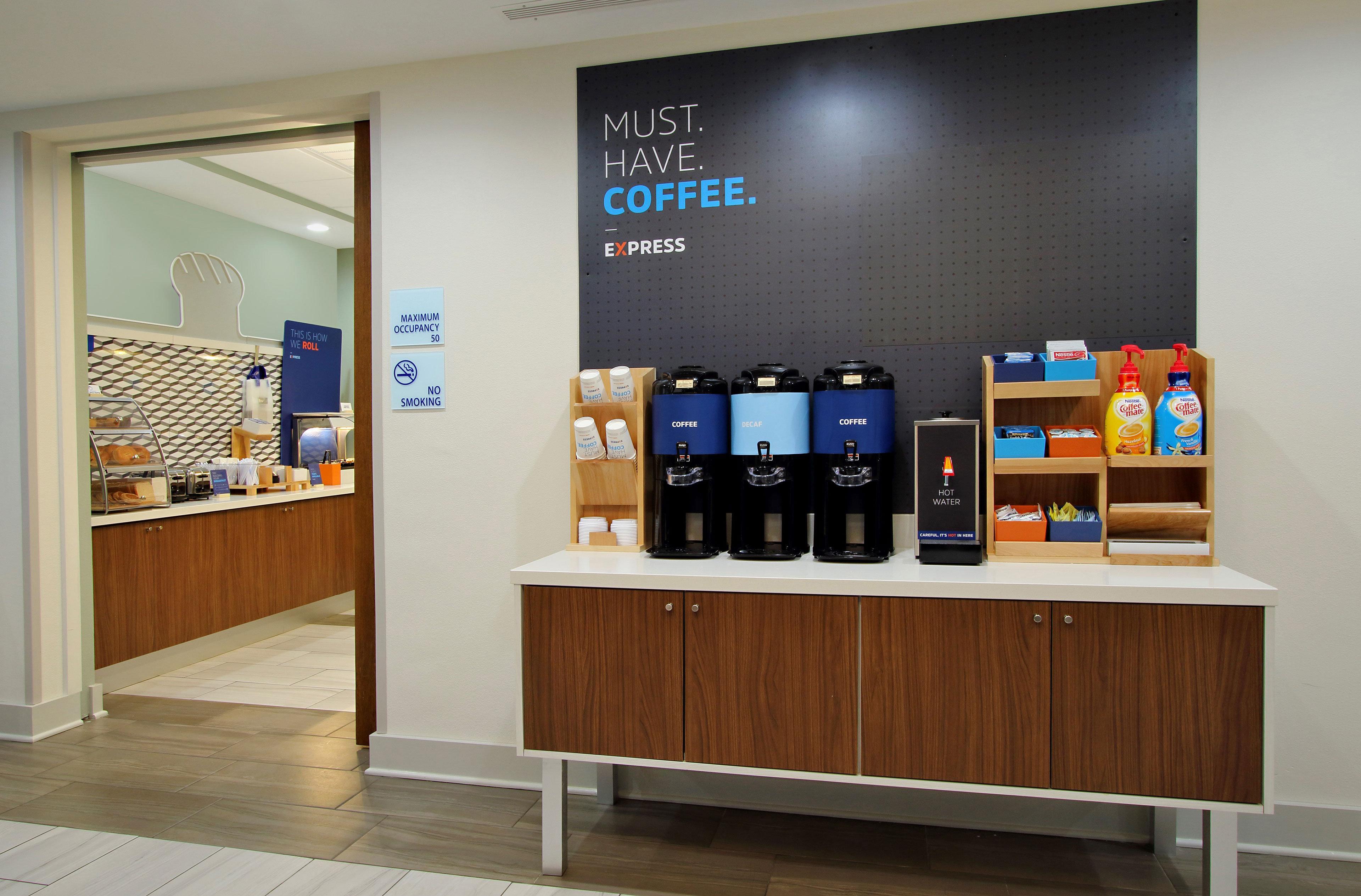 Holiday Inn Express Hotel & Suites Burlington By Ihg Extérieur photo