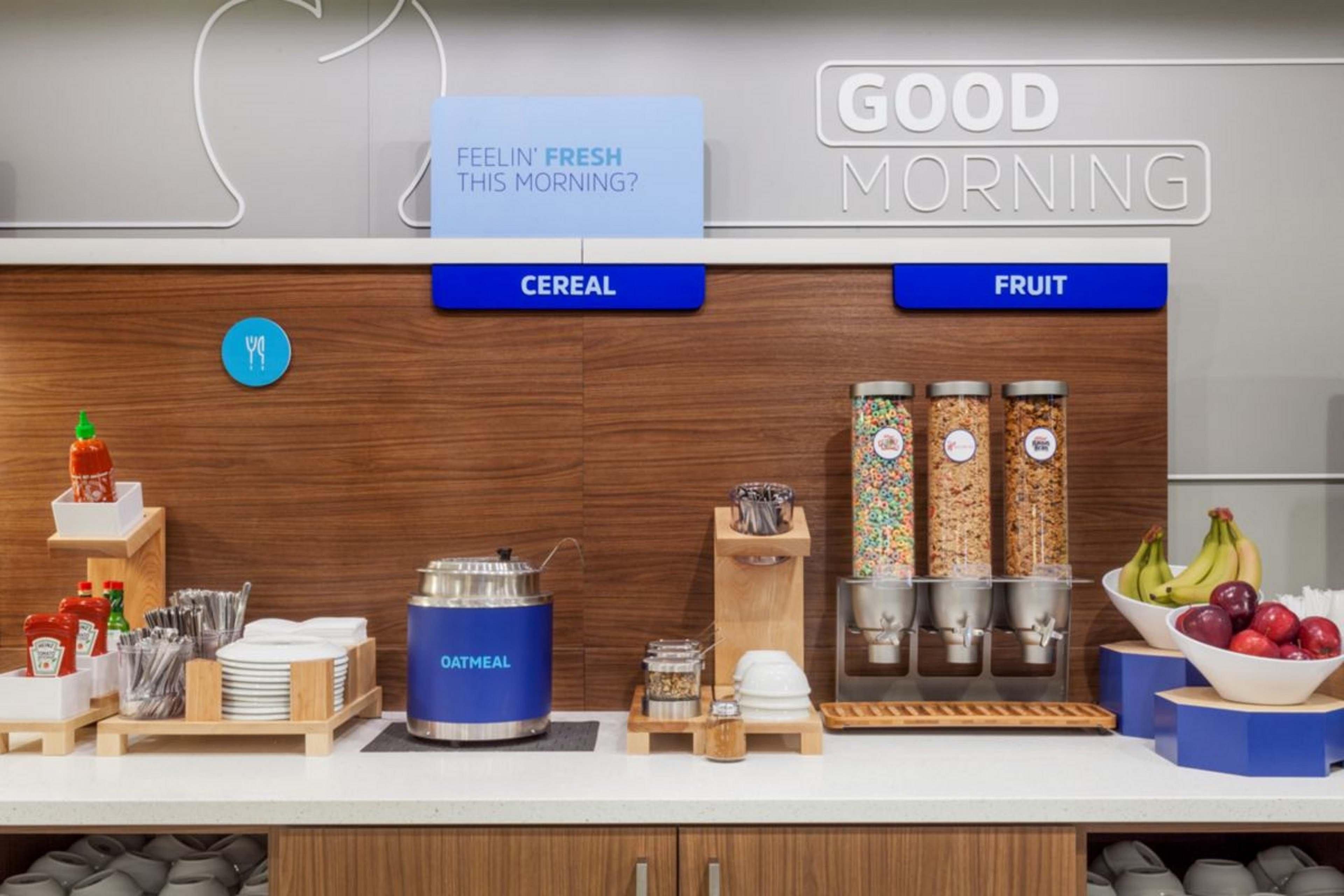 Holiday Inn Express Hotel & Suites Burlington By Ihg Extérieur photo