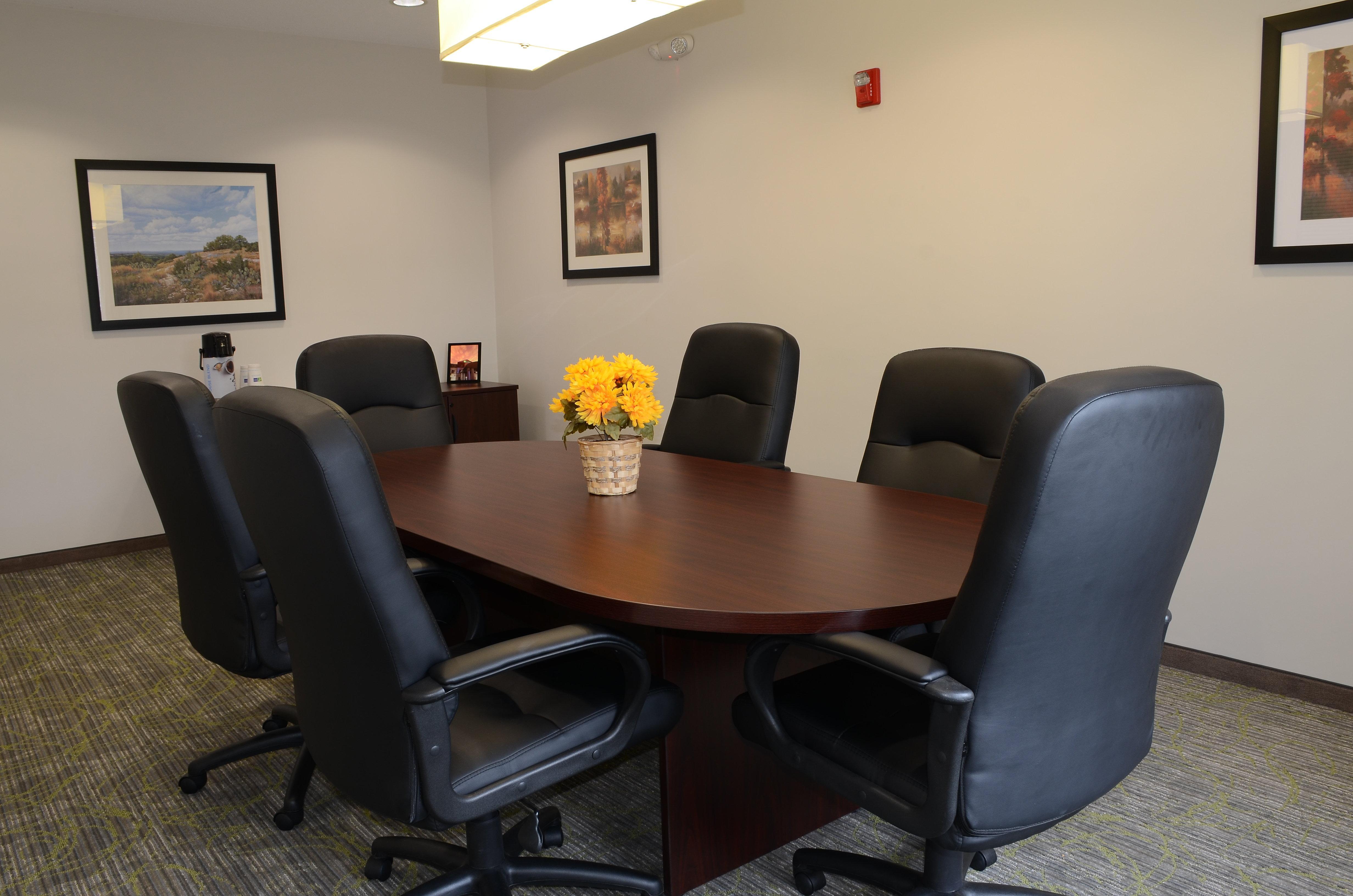 Holiday Inn Express Hotel & Suites Burlington By Ihg Extérieur photo