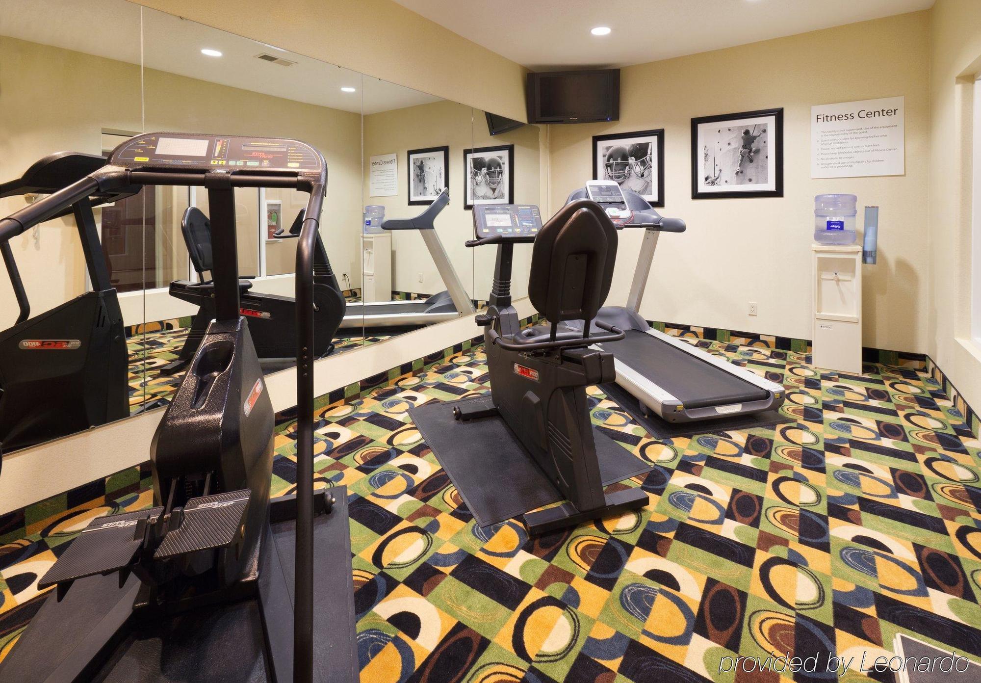 Holiday Inn Express Hotel & Suites Burlington By Ihg Facilités photo